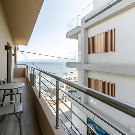 Sea Mirror Χερσόνησος