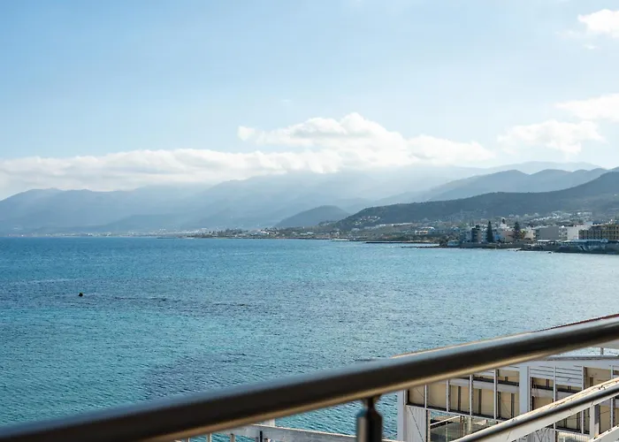 Sea Mirror Χερσόνησος