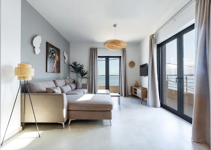 Sea Mirror Apartment Hersonissos (Crete)